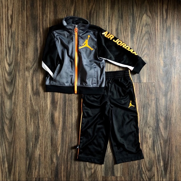 Jordan & Nike Outfit - Picture 2 of 4